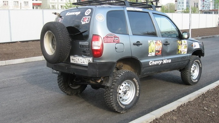 tyuning-niva-shevrole-svoimi-rukami-4x4-foto-13.jpg