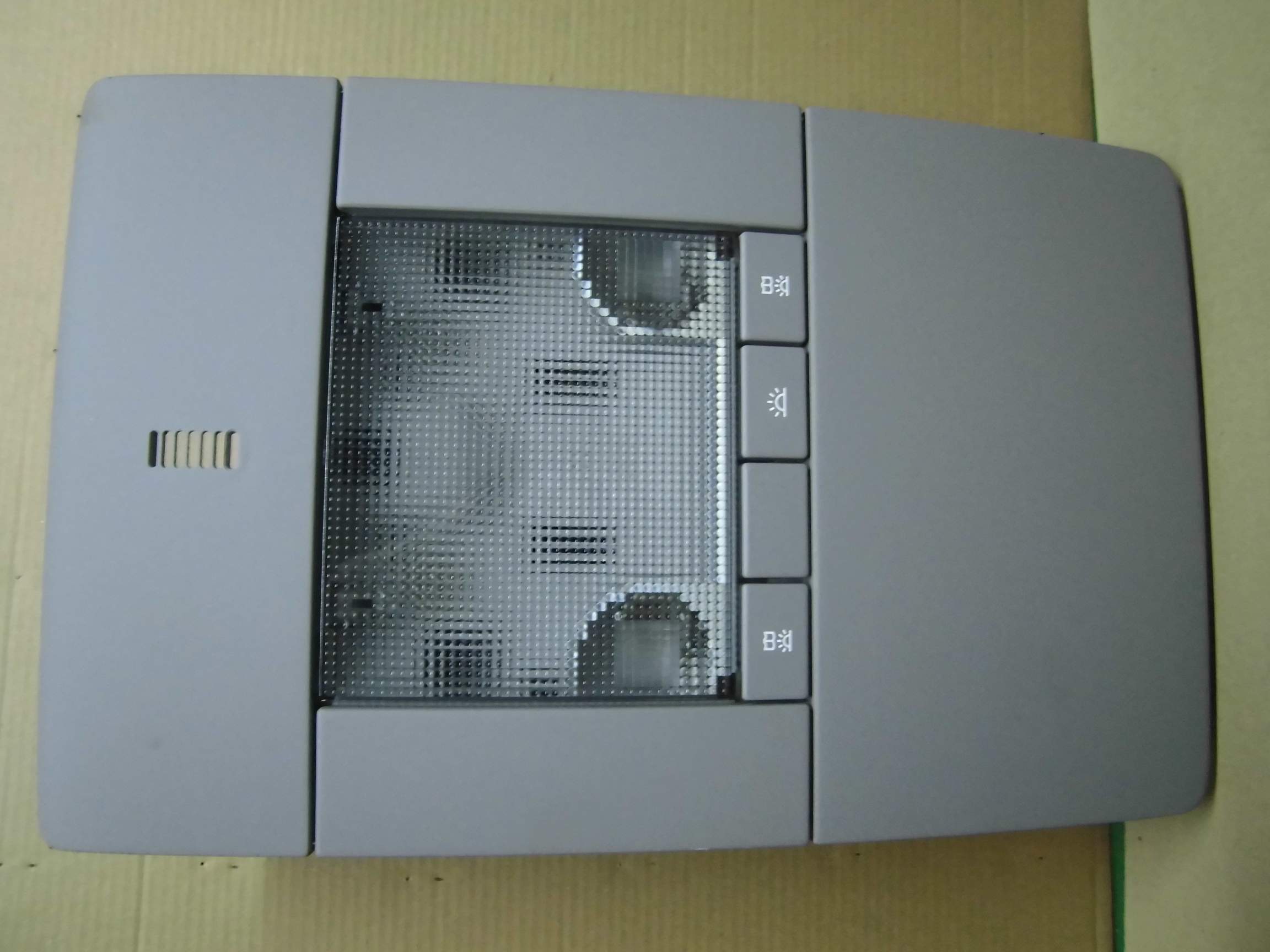 0_00001001796.jpg